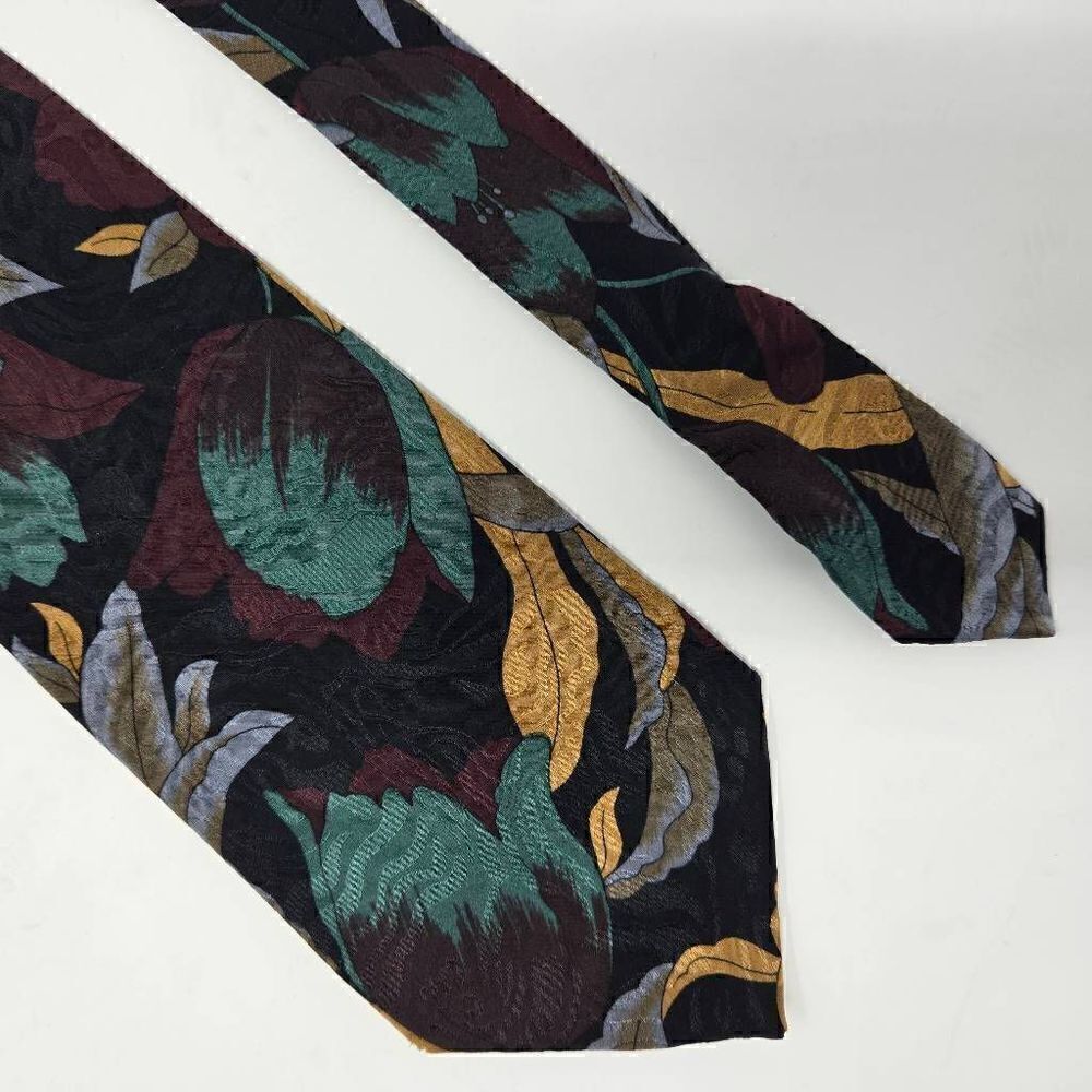 BUCCELLI MADE IN ITALY SILK TIE BLACK GREEN GOLD FLORAL SATIN 3.75" X 60"